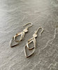 Boucles d'oreilles en argent- moderne- fabrication artisanal_Ana de Peru.