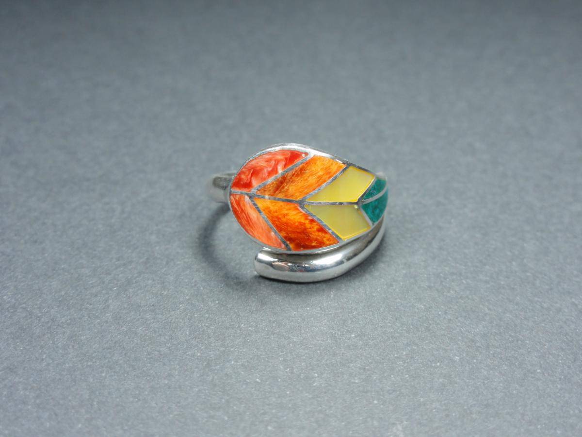 Bague en argent  feuille de coca avec pierres