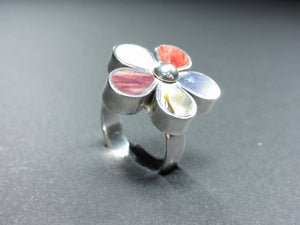 Les bijoux en argent Ana de Peru - Bague en argent pour femme "Fleur" avec pierres et coquillages