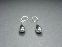 Charger l&#39;image dans la galerie, Boucles d&#39;oreilles &quot;gouttes d&#39;argent&quot;