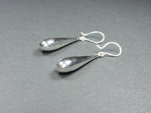 Charger l&#39;image dans la galerie, Boucles d&#39;oreilles &quot;gouttes d&#39;argent&quot;