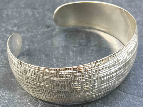 Bracelet argent massif strillé