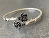 Bracelet jonc ouvert "Roses"