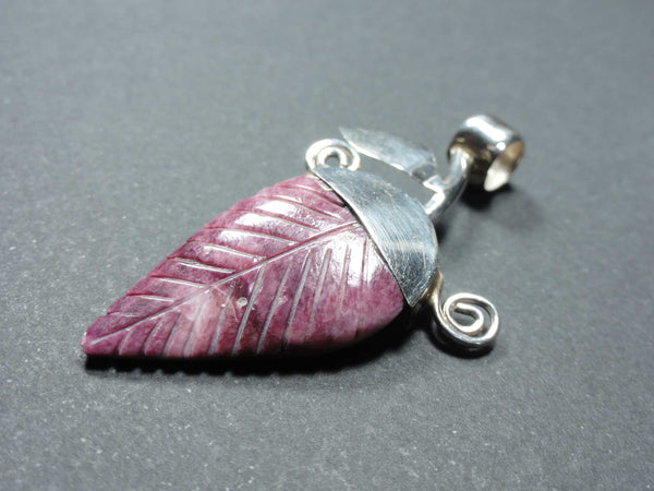 Pendentif argent et pierre "Feuille coca"