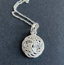 Charger l&#39;image dans la galerie, Pendentif en argent&quot;Liliana&quot;