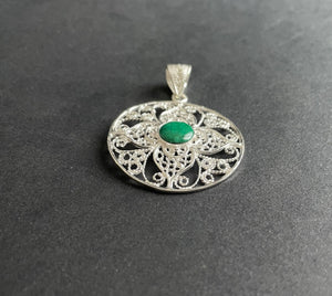 Bijou Ana de Peru - Pendentif "Esperanza" en argent, technique filigrane, pierre jade.